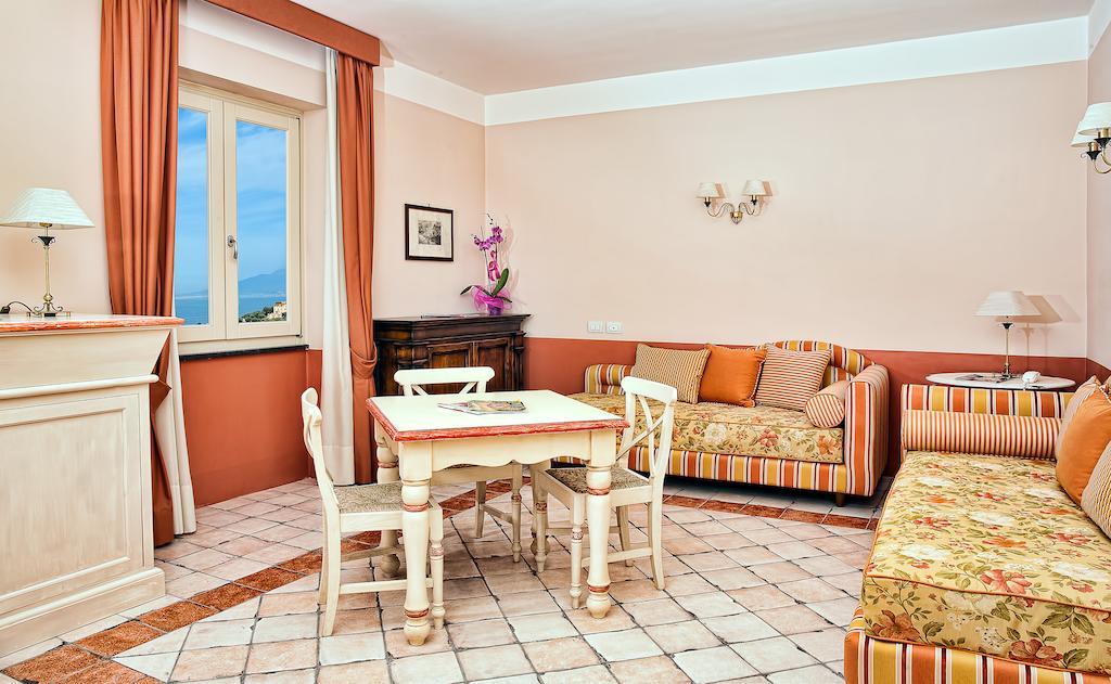 Villa Sabrina Relais Sorrento Szoba fotó